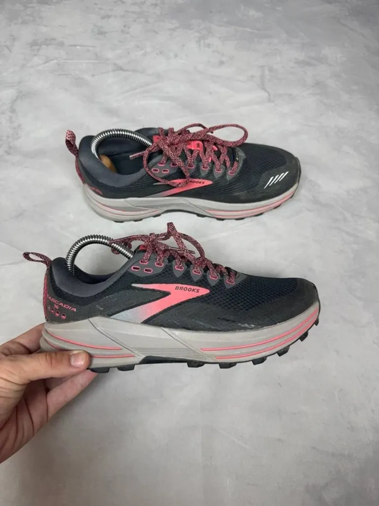 Brooks Gore Tex Shoes bike d'occasion — image 1 sur 5