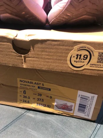 Used Asics Novablast 5 bike — image 4 of 5