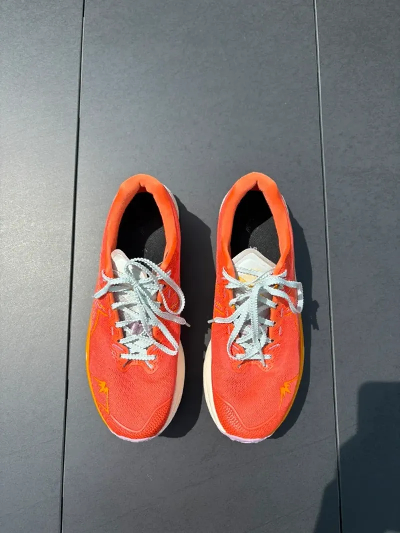 Gebrauchtes Orange Fuji Speed 3 Running Shoes