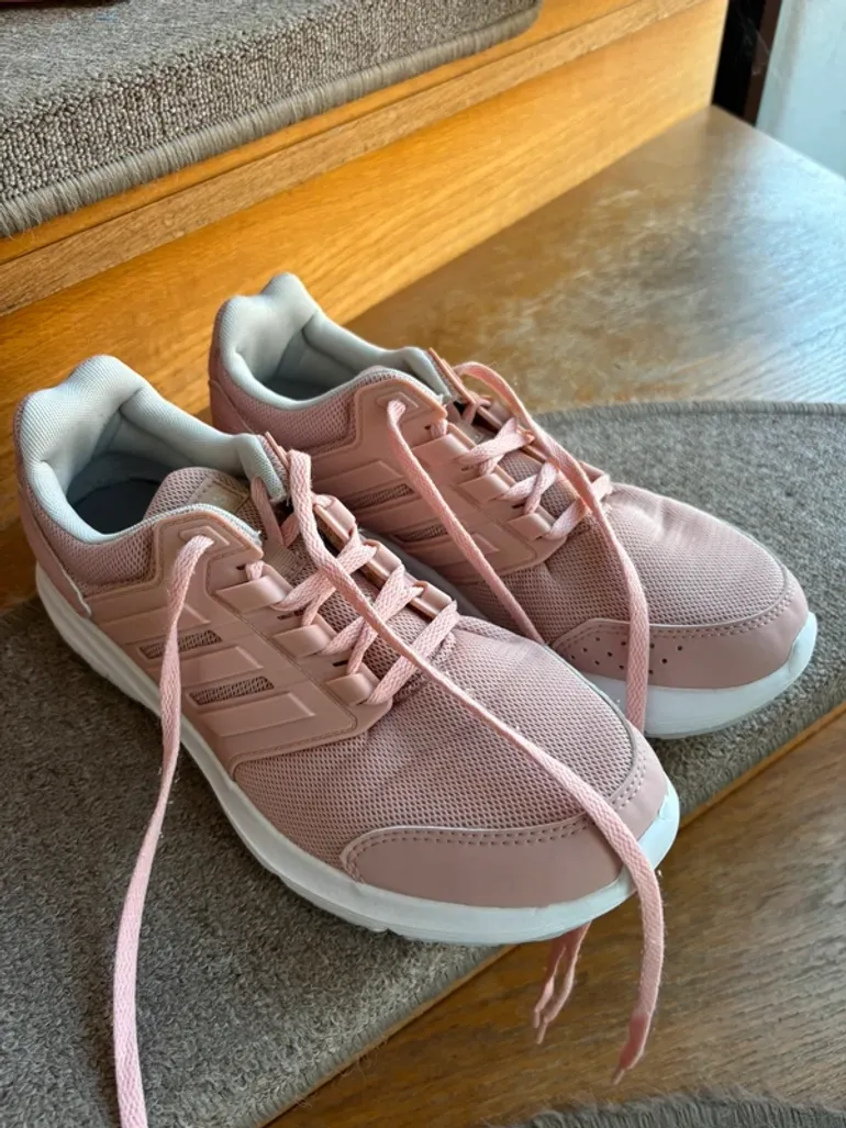 Gebrauchtes Adidas Laufschuhe 40 2/3 bike — Bild 2 von 4