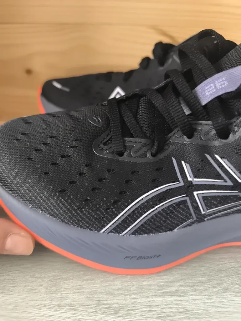 Used Asics gel-cumulus 26 gtx bike — image 8 of 11