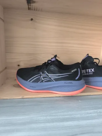 Used Asics gel-cumulus 26 gtx bike