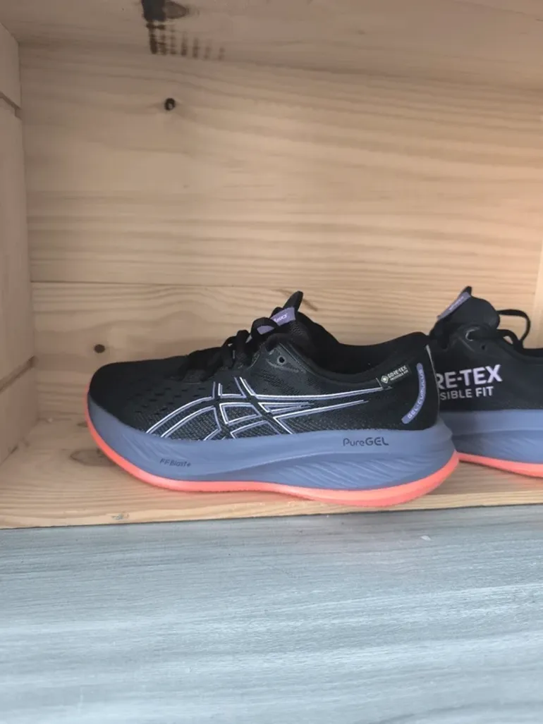 Used Asics gel-cumulus 26 gtx bike — image 1 of 11