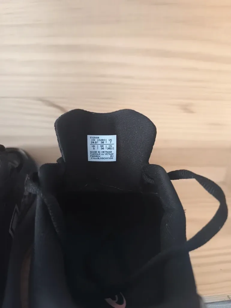 Used Asics gel-cumulus 26 gtx bike — image 3 of 11
