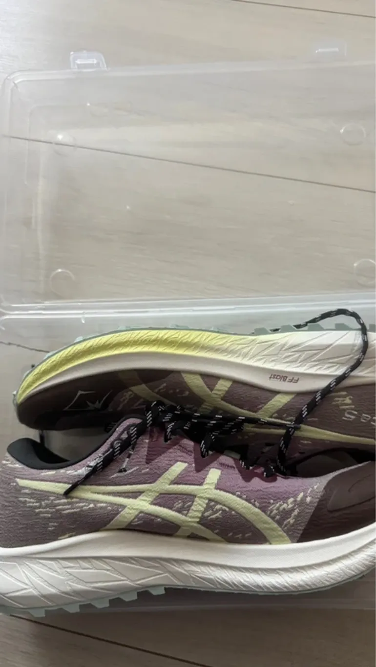 Used Asics Shoes Size 38 bike — image 5 of 5