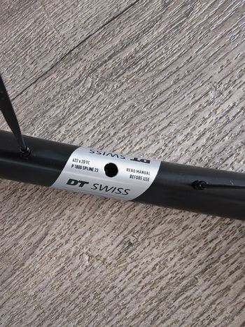 Dt Swiss P 1800 SPLINE Road Wheelset 2024 bike de segunda mano — imagen 4 de 6