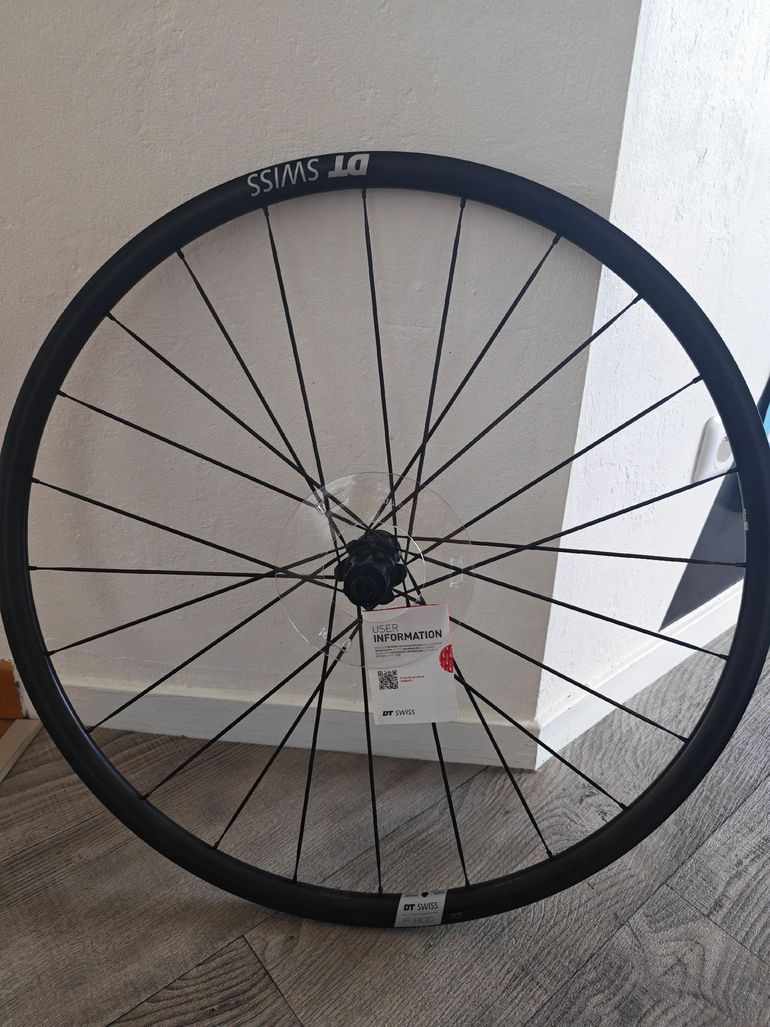 Dt Swiss P 1800 SPLINE Road Wheelset 2024 bike de segunda mano — imagen 5 de 6