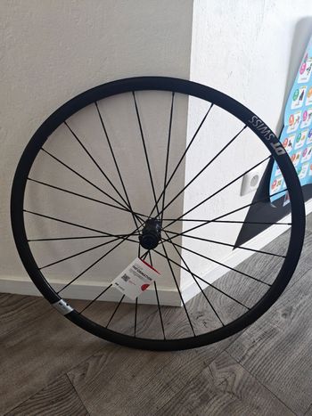 Dt Swiss P 1800 SPLINE Road Wheelset 2024 bike de segunda mano — imagen 2 de 6
