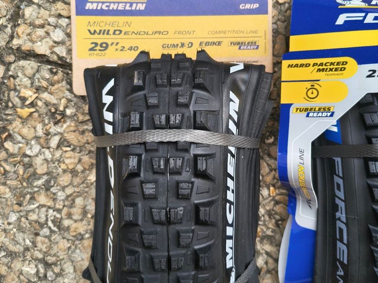 Michelin Pneus VTT 29"/27.5" bike d'occasion — image 2 sur 2