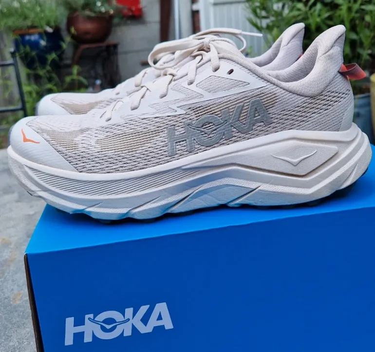 Used Hoka Challenger bike — image 1 of 5