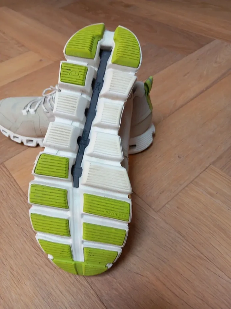 On Running Cloud 5 Waterproof bike de segunda mano — imagen 3 de 5