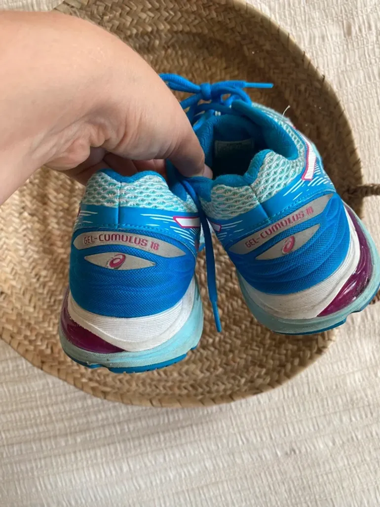 Used Asics Gel Cumulus 18 bike — image 4 of 10
