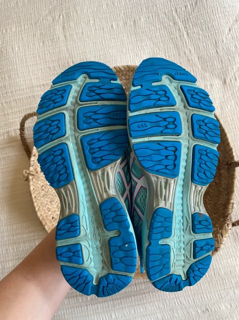 Used Asics Gel Cumulus 18 bike — image 2 of 10