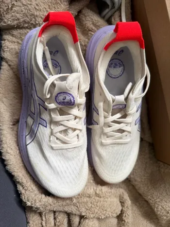Used Asics Nimbus 27 2025 bike — image 3 of 7