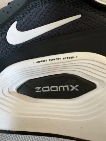 Tweedehands Nike Structure Plus ZoomX bike — afbeelding 4 van 10
