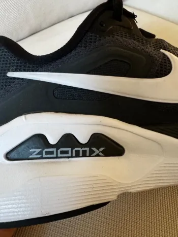 Tweedehands Nike Structure Plus ZoomX bike — afbeelding 5 van 10