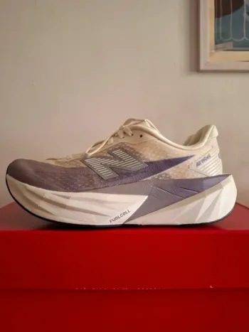 Gebrauchtes New Balance FuelCell Rebel v5 bike