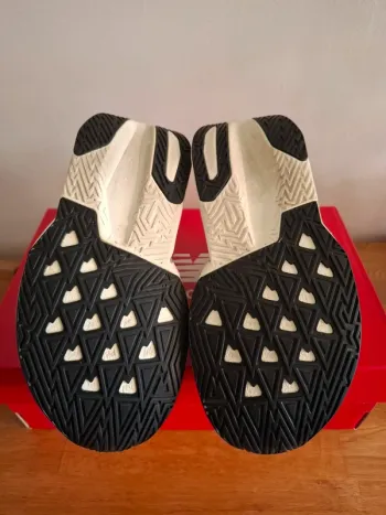 Gebrauchtes New Balance FuelCell Rebel v5 bike — Bild 6 von 7