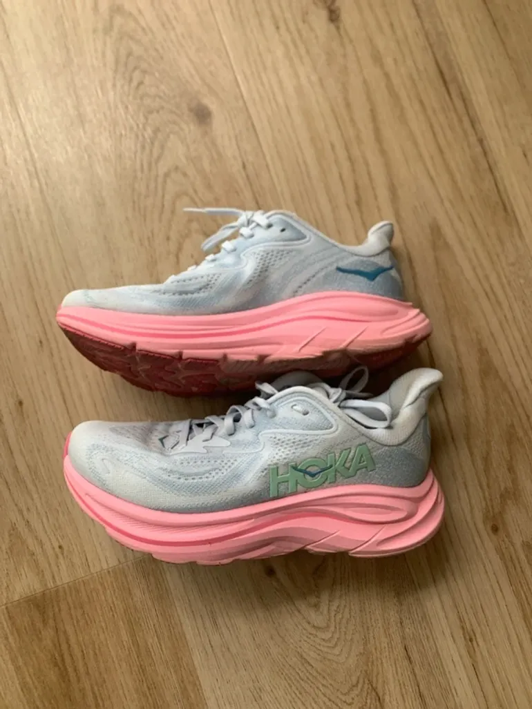 Used Autre Hoka Trailrunning Shoes bike — image 1 of 5