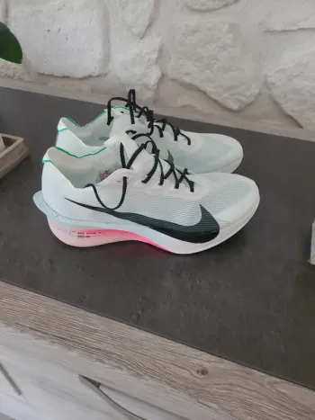 Used Nike Vaporfly Next% 4 bike
