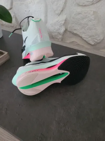 Used Nike Vaporfly Next% 4 bike — image 3 of 3