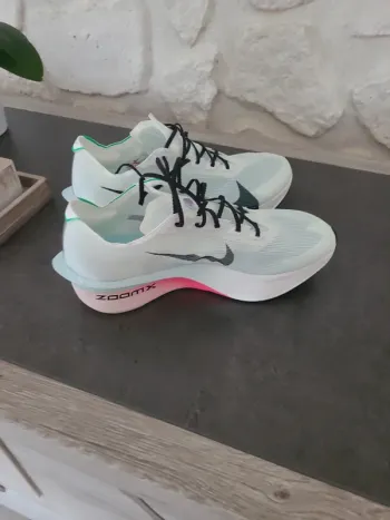 Used Nike Vaporfly Next% 4 bike — image 2 of 3