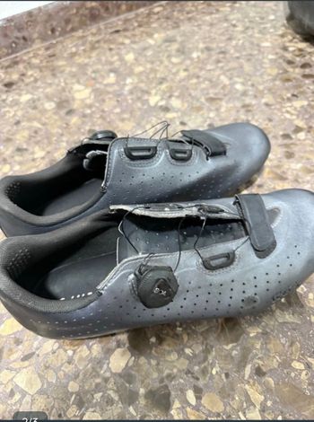 Used Fizik tempo R5 bike — image 2 of 3