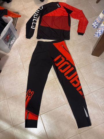 Brugt Gist Downhill Suit bike — billede 6 af 6