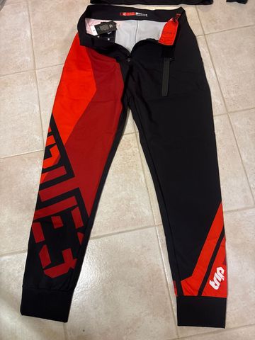 Brugt Gist Downhill Suit bike — billede 2 af 6