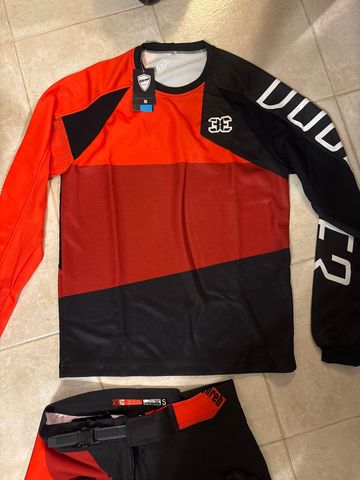 Brugt Gist Downhill Suit bike — billede 4 af 6