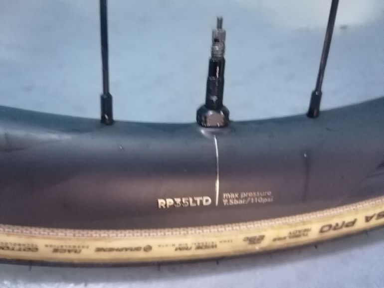 Used Orbea OQUO 35LTD 2025 bike — image 7 of 8