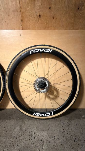 Použité Specialized Roval Rapide C38 Carbon Wheel Set 2023 bike — obrázek 3 z 3