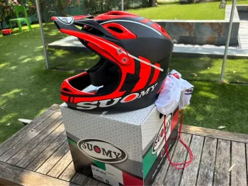 Used Suomy Jumper Carbon bike