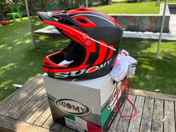 Used Suomy Jumper Carbon Cycling Accessories