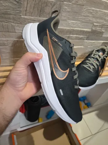 Używany Nike Downshifter 12 bike — zdjęcie 6 z 9