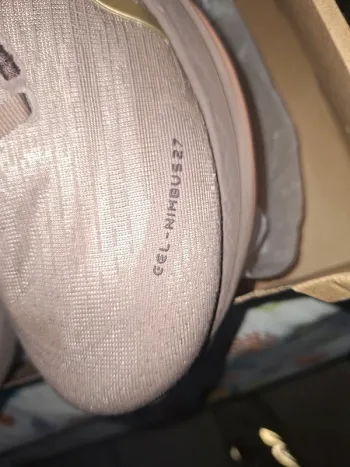 Used Asics Gel Nimbus 27 bike — image 2 of 5