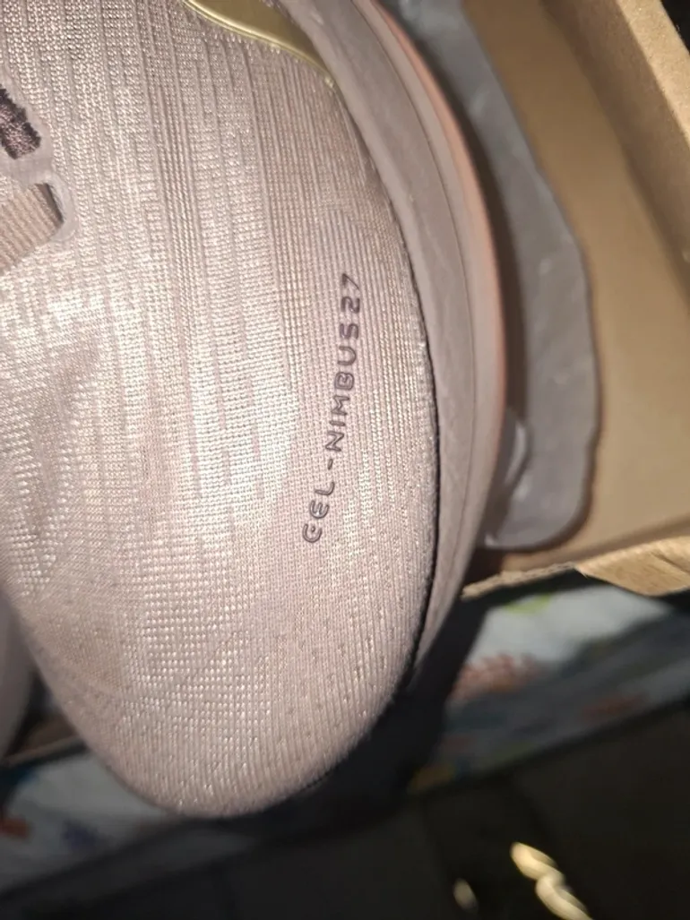 Used Asics Gel Nimbus 27 bike — image 2 of 5