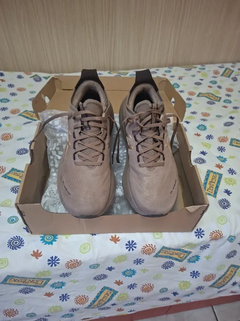 Used Asics Gel Nimbus 27 bike — image 1 of 5