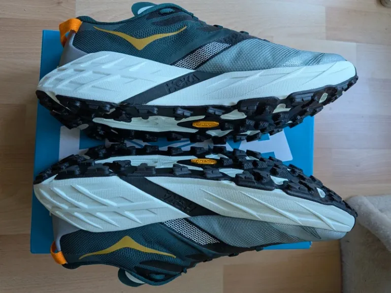 Used Hoka Speedgoat 7 bike — image 3 of 5