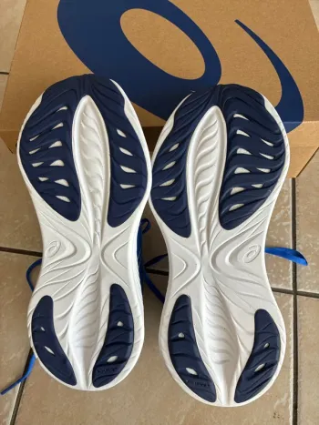 Asics Basket bike d'occasion — image 4 sur 11