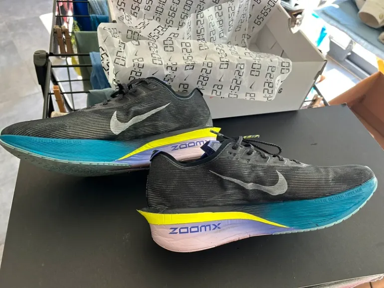 Używany Nike Vaporfly Next 4 bike — zdjęcie 4 z 7
