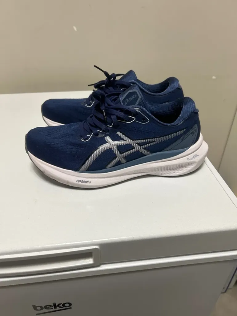 Used Asics pureGEL bike — image 1 of 3