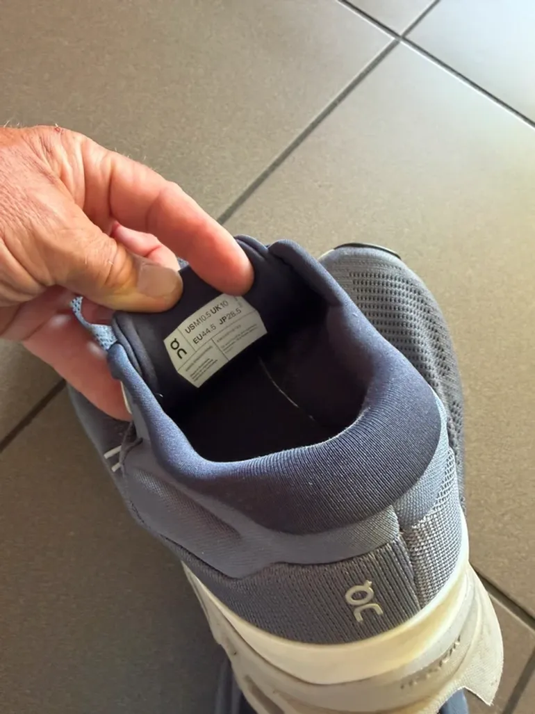 Tweedehands On Running On Schuhe 44, 5 bike — afbeelding 6 van 6