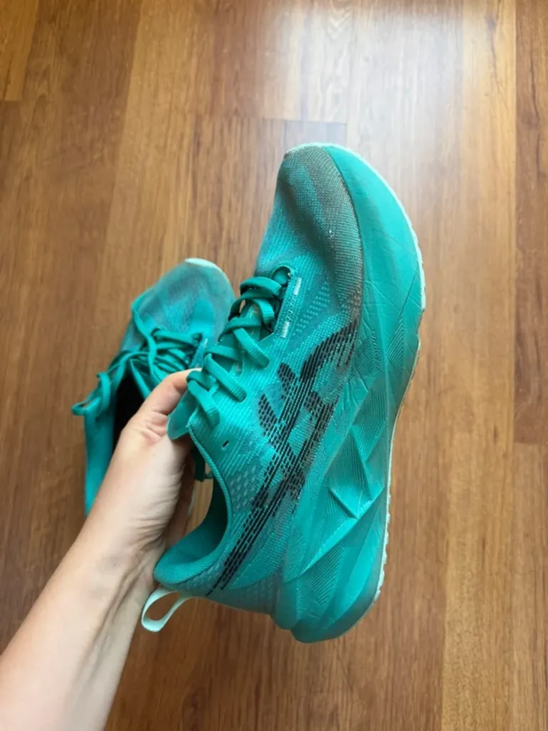 Used Asics Novablast 5 bike — image 3 of 11