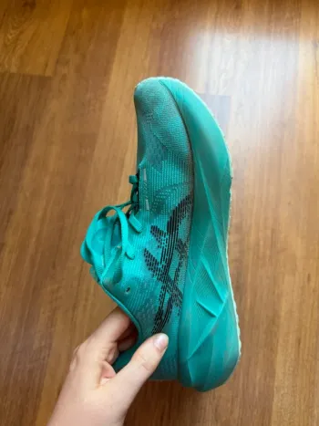 Used Asics Novablast 5 bike — image 6 of 11