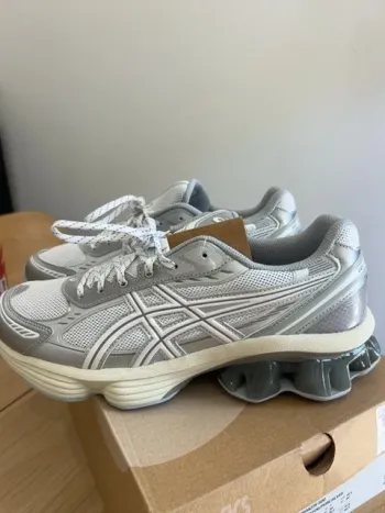 Used Asics Baskets Gris bike — image 2 of 5