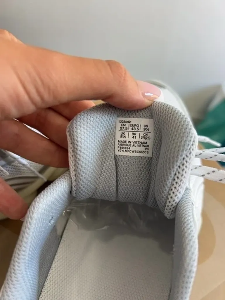 Used Asics Baskets Gris bike — image 9 of 10