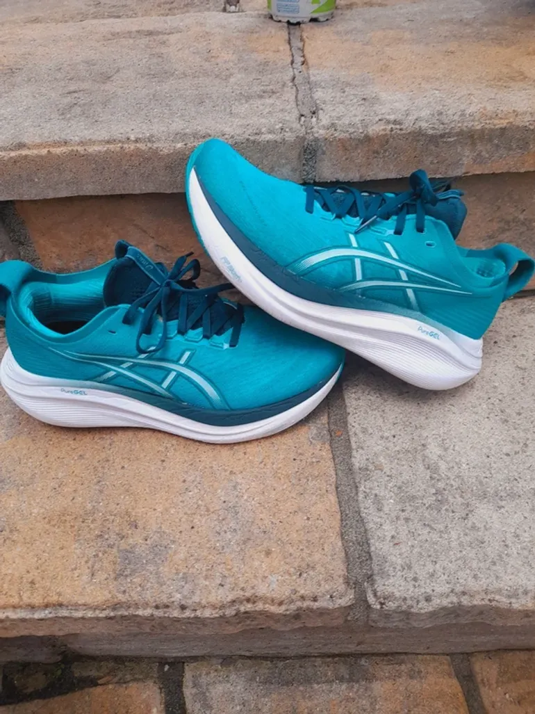 Used Asics Gel Nimbus 27 bike — image 2 of 5