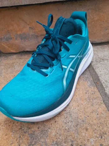 Used Asics Gel Nimbus 27 bike — image 3 of 5