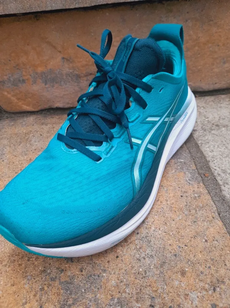 Used Asics Gel Nimbus 27 bike — image 3 of 5